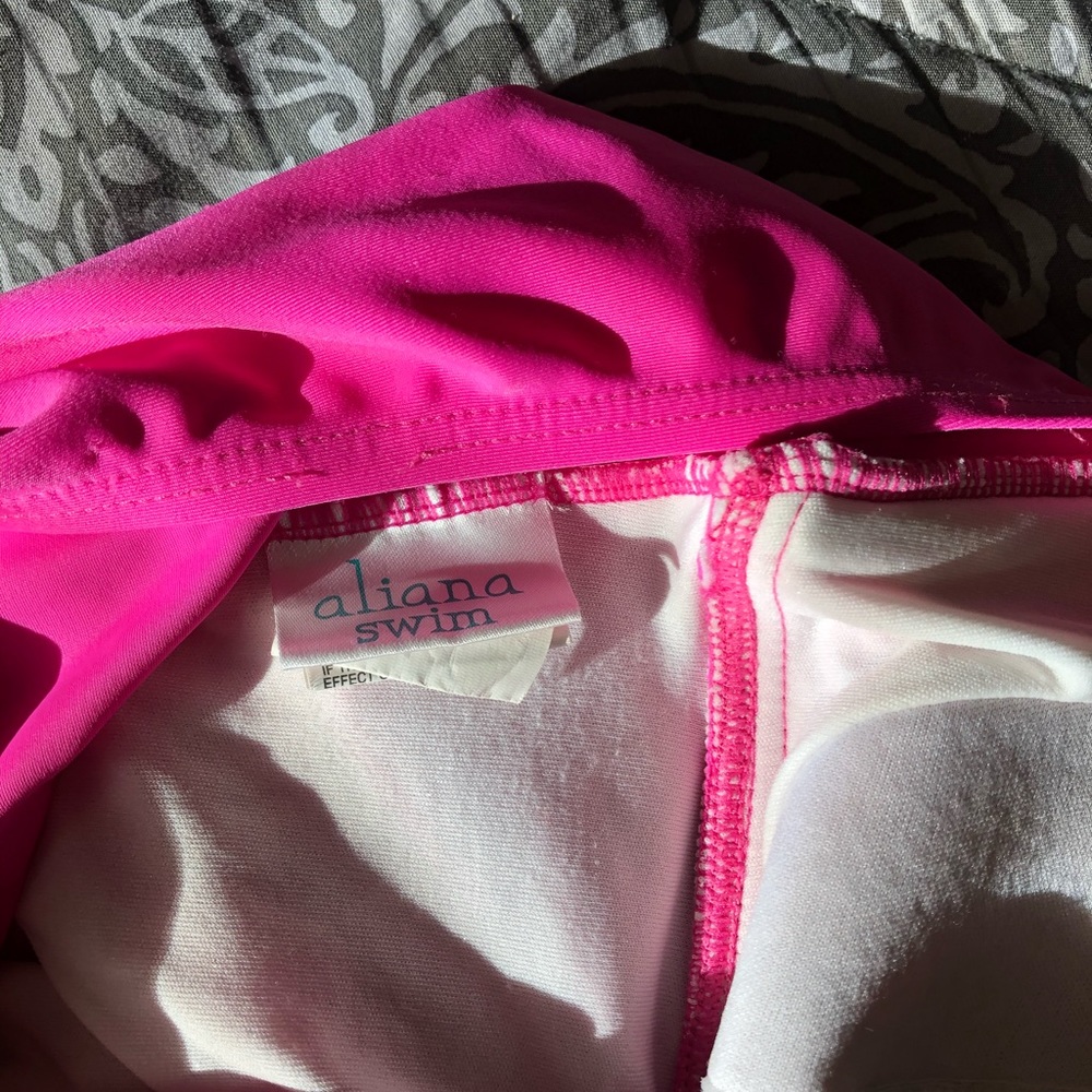 Pink Swimsuit - Picture 4 of 8